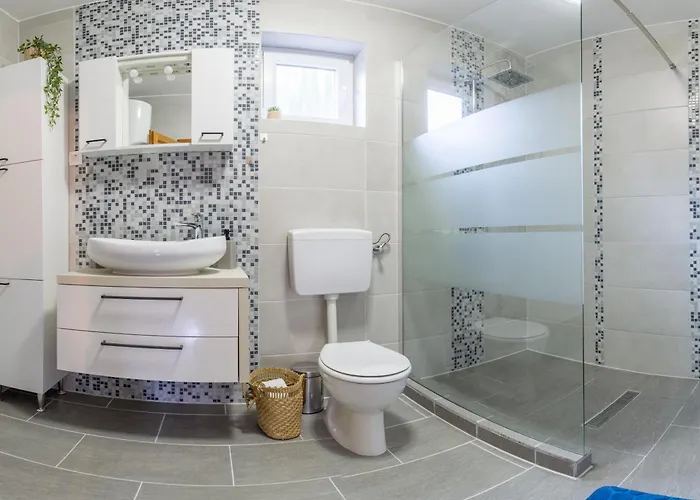 Isolated & Relaxing House - Kosarni Do Village, Orebic بيت للعطل